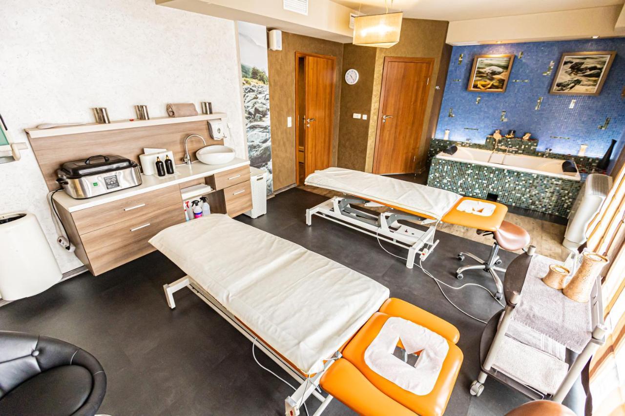 Hotel Olivia Medical Spa Skomielna Czarna 外观 照片