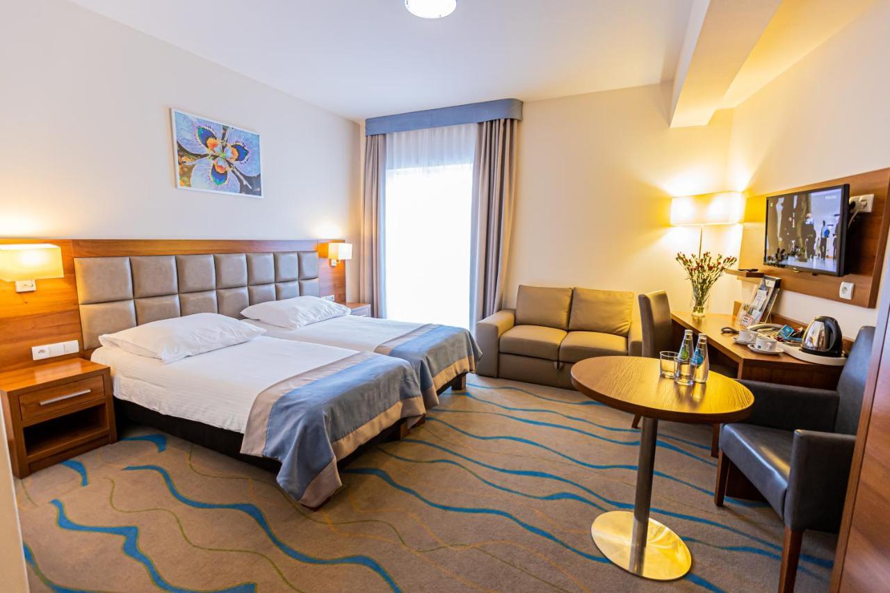 Hotel Olivia Medical Spa Skomielna Czarna 外观 照片