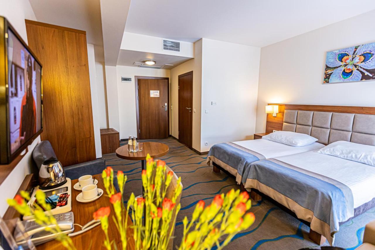 Hotel Olivia Medical Spa Skomielna Czarna 外观 照片